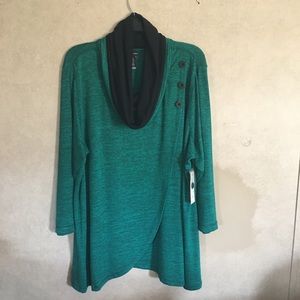 NWT Ali Miles Green Lightweight Sweater